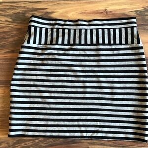 French Connection Black and Gray Striped Women's Skirt